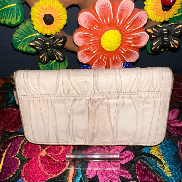 Prada Nappa Gaufre Zip Around Wallet Cipria serial # 107 - Picture 3 of 6